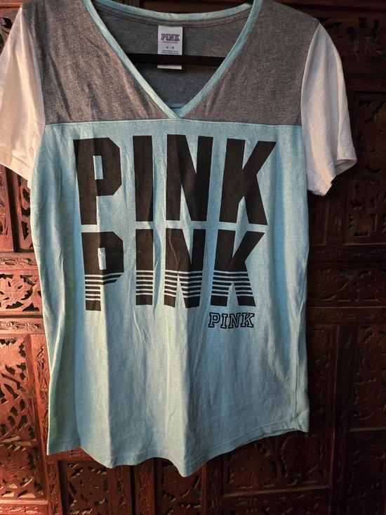 PINK Victoria's Secret Colorblock V-Neck Tee in Light Blue, Gray & White - Picture 5 of 8